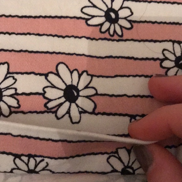 NWOT Striped Flower Shorts - Picture 4 of 4